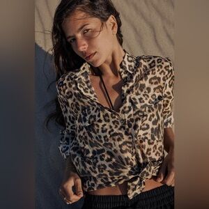 Zara Leopard Cheetah Animal Print Button Down Shirt size XS